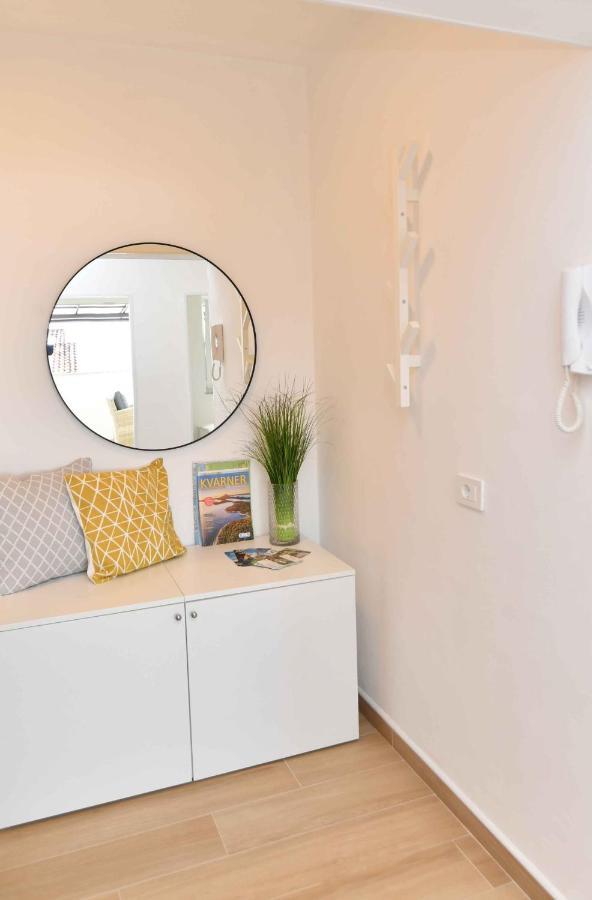 Apartman Leona Ловран Экстерьер фото