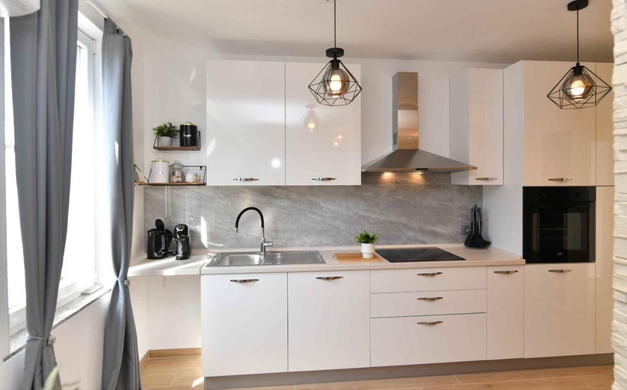 Apartman Leona Ловран Экстерьер фото