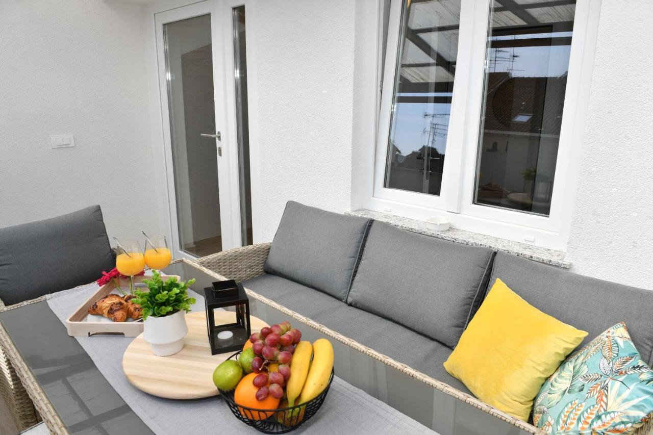Apartman Leona Ловран Экстерьер фото