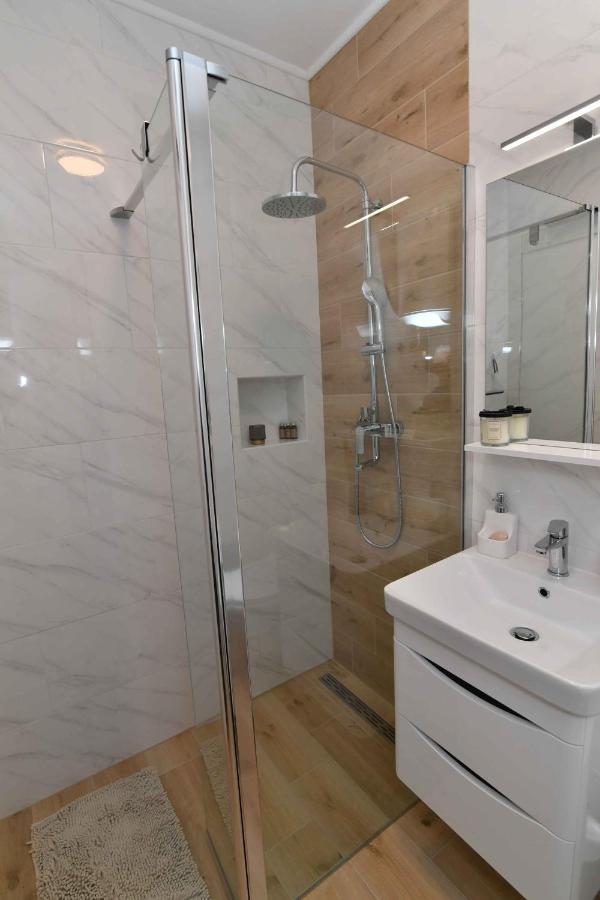 Apartman Leona Ловран Экстерьер фото